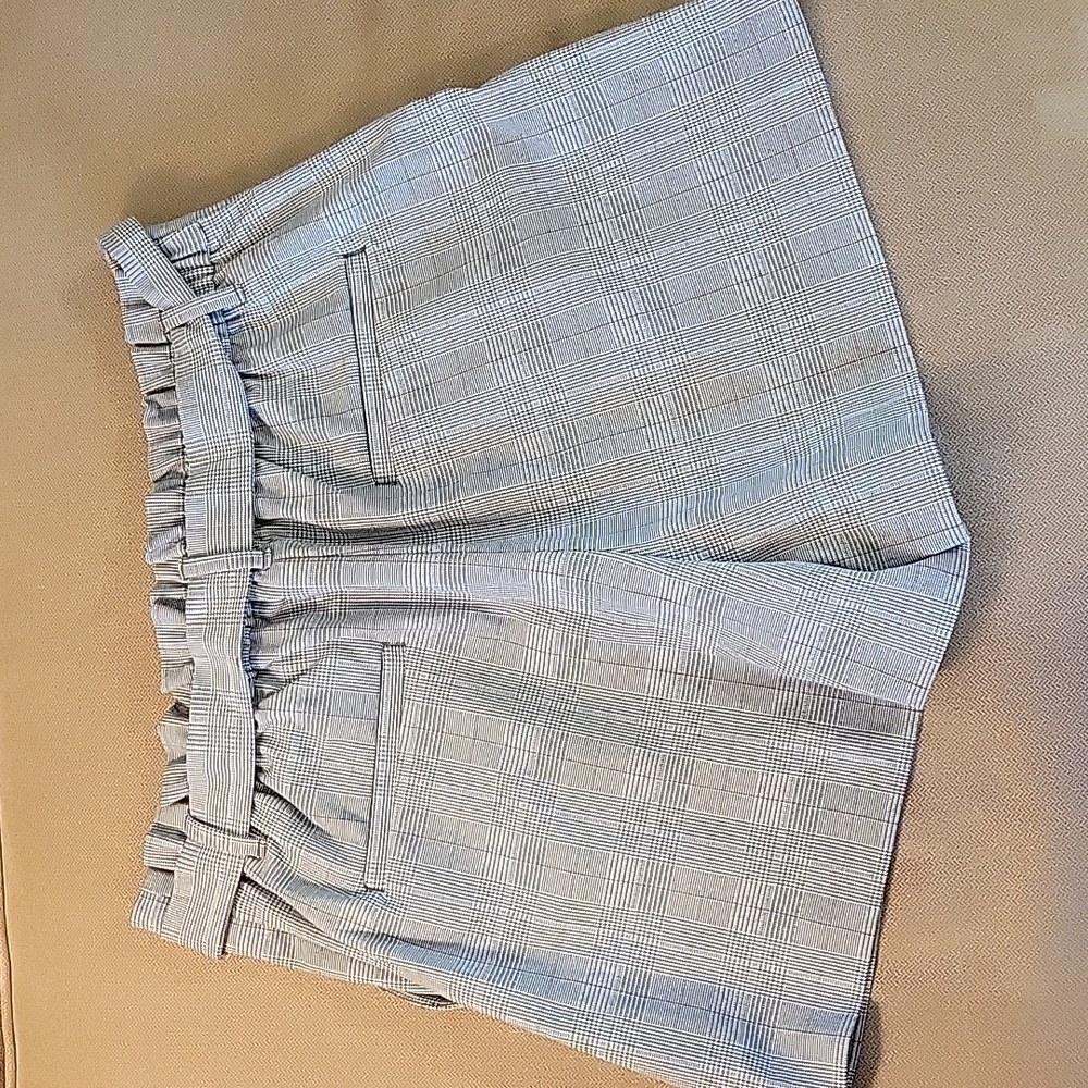 Loft Patterned Shorts - Picture 5 of 5